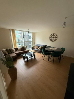 Central Hub Flat